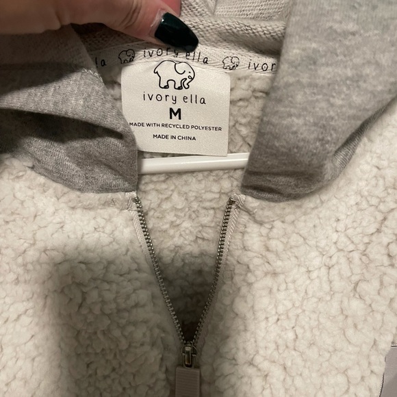 NWT Ivory Ella Full Zip Hoodie Sherpa - Picture 3 of 6